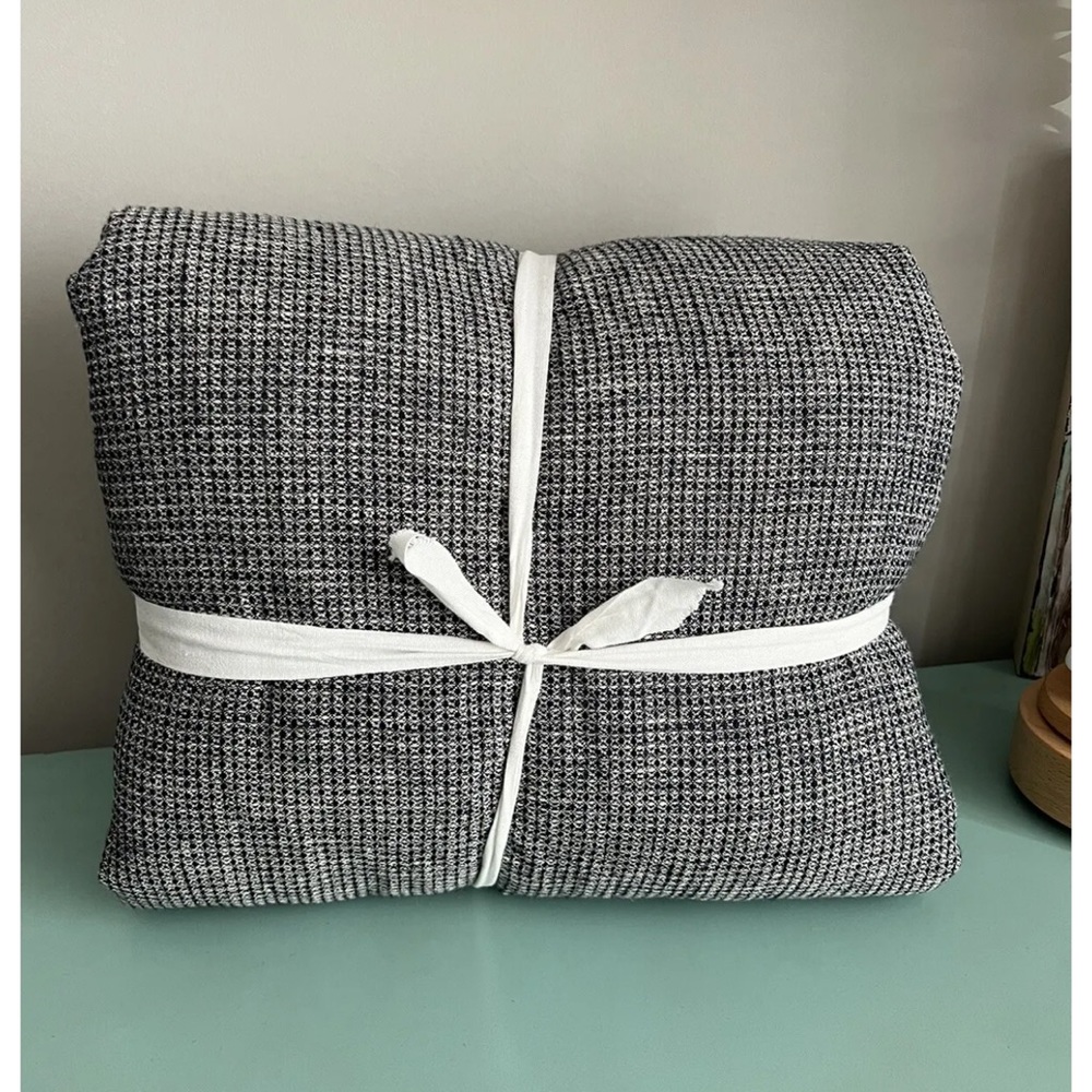 NWOT Pottery Barn European Flax Linen Waffle Weave Navy Duvet